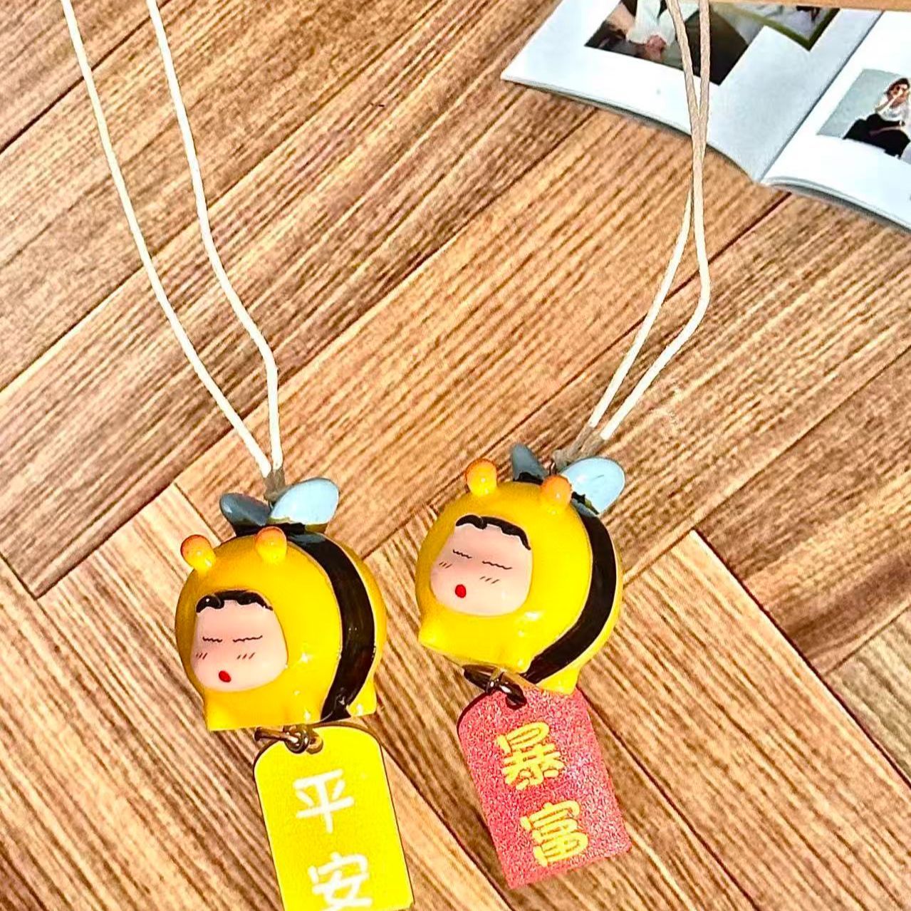 Crayon Shin-chan Bee Cosplay F - Tech Car Accessories 评论和价格